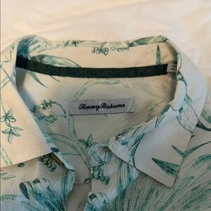 Tommy Bahama Green and White Casual Button Down Shirt